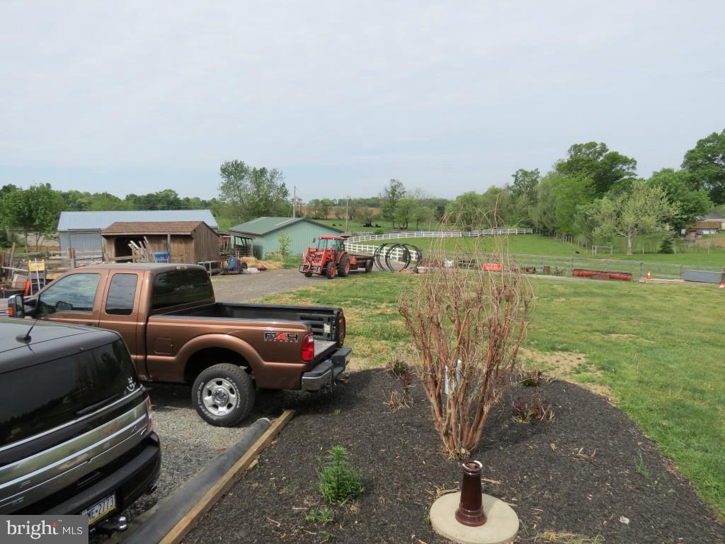 883 Big Mt Road Thomasville, PA 17364 - Photo 9 of 36 Gallery Image 9