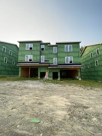 $540,000 | 47 R Yarnie, Unit 2A, Worcester, MA 01602