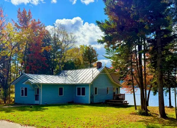 $572,500 | 15 Lake Street, Jackman, ME 04945
