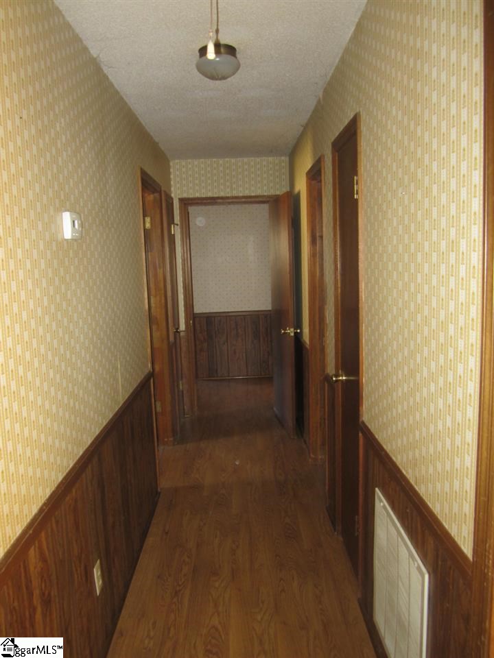 1304 Broadway School Road Belton, SC 29627 - Photo 17 of 19 Gallery Image 17