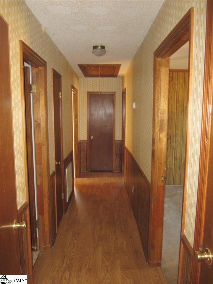 1304 Broadway School Road Belton, SC 29627 - Photo 10 of 19 Gallery Image 10