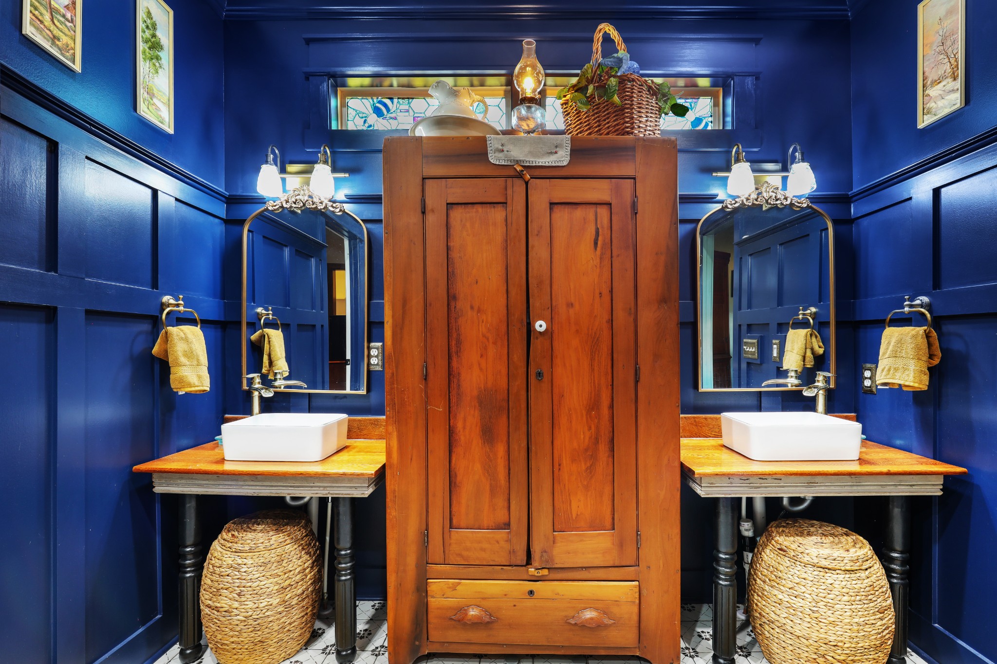 7518 Highway 49 Springfield, TN 37172 - Photo 17 of 35 a bathroom with a sink and a mirror