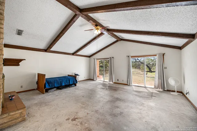 $900,000 | 0 Fm 2200, Devine, TX 78016