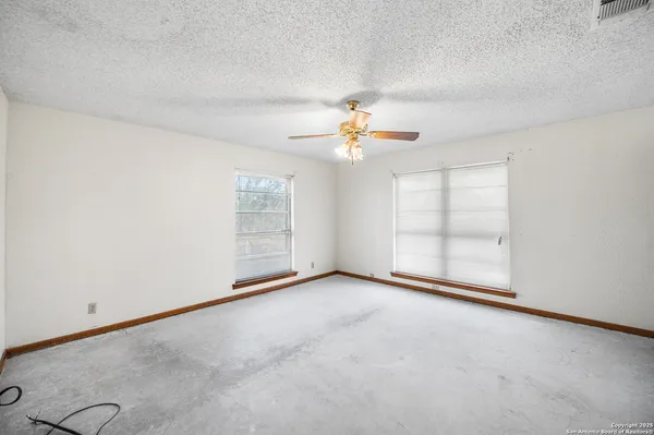 $900,000 | 0 Fm 2200, Devine, TX 78016
