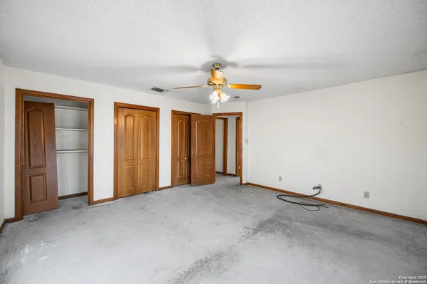 $900,000 | 0 Fm 2200, Devine, TX 78016