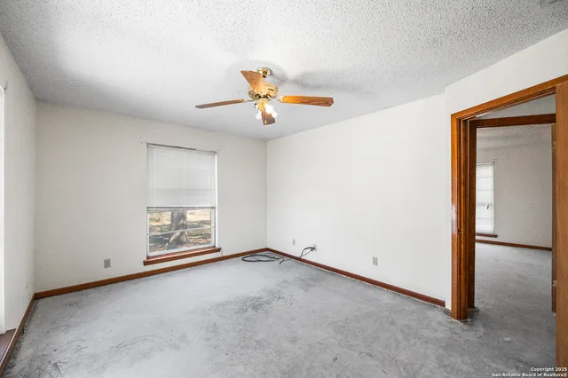 $900,000 | 0 Fm 2200, Devine, TX 78016