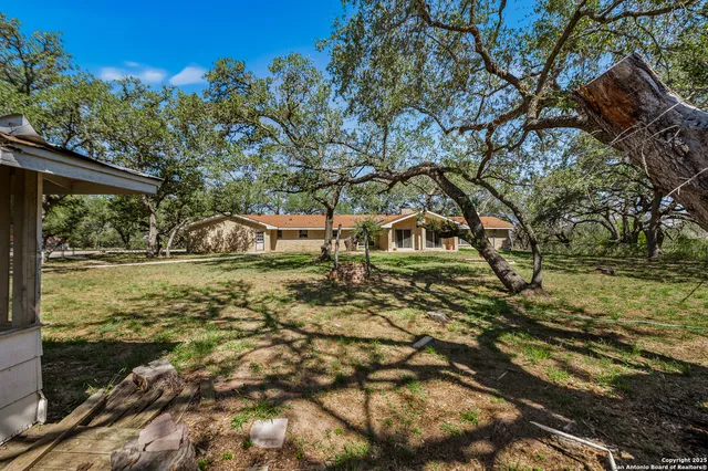 $900,000 | 0 Fm 2200, Devine, TX 78016