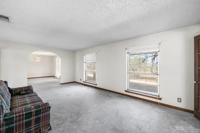 $900,000 | 0 Fm 2200, Devine, TX 78016