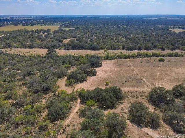 $900,000 | 0 Fm 2200, Devine, TX 78016
