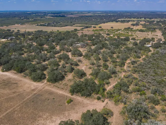 $900,000 | 0 Fm 2200, Devine, TX 78016