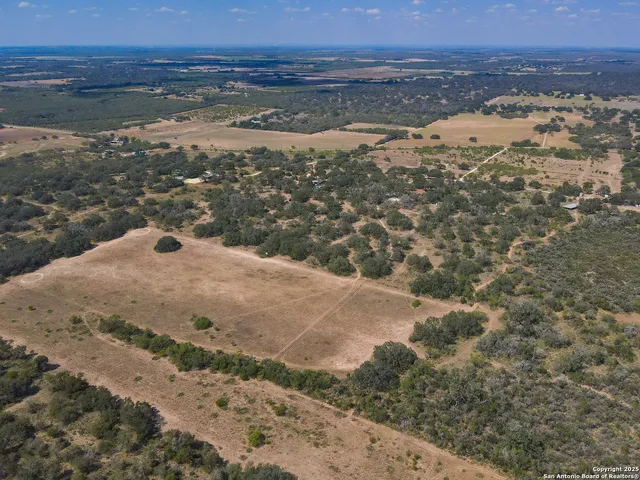 $900,000 | 0 Fm 2200, Devine, TX 78016