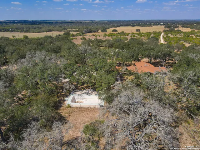 $900,000 | 0 Fm 2200, Devine, TX 78016