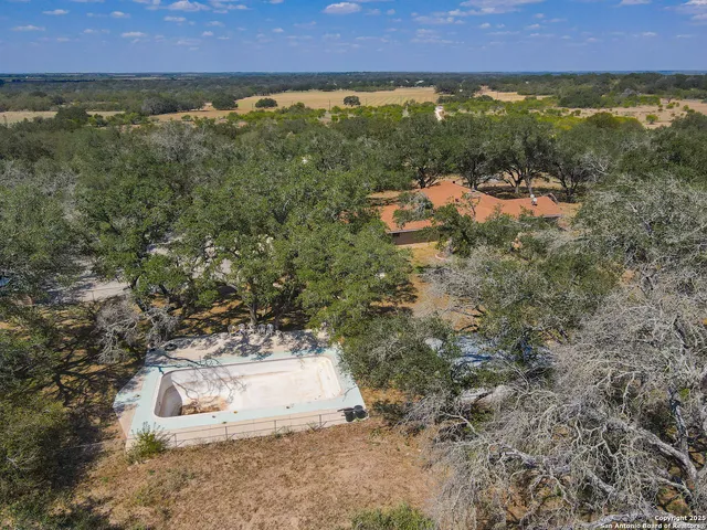 $900,000 | 0 Fm 2200, Devine, TX 78016