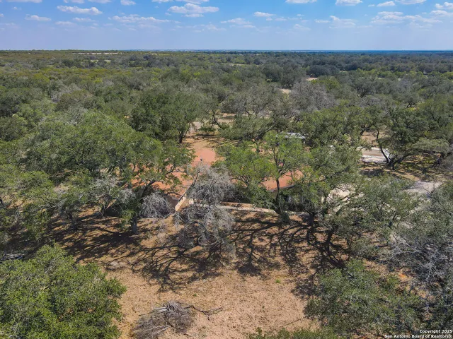 $900,000 | 0 Fm 2200, Devine, TX 78016