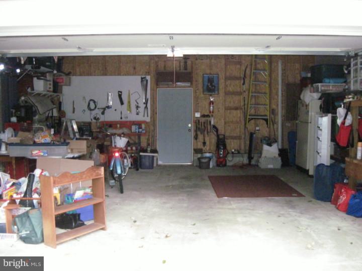 5 Thomas Road Voorhees, NJ 08043 - Photo 18 of 25 Garage
