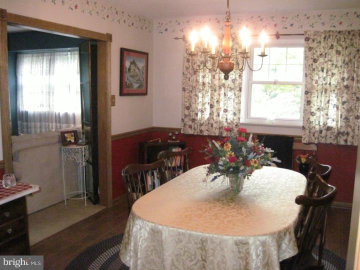 5 Thomas Road Voorhees, NJ 08043 - Photo 5 of 25 Dining Room