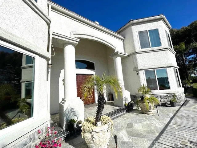 a view of outdoor space yard and patio