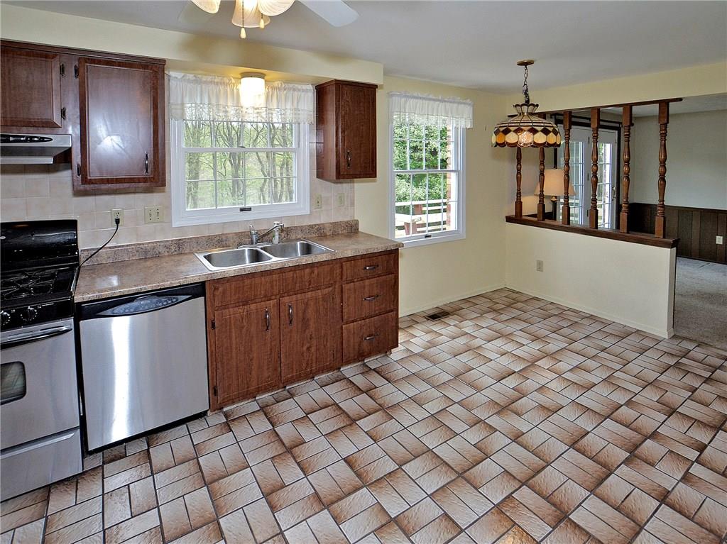 2124 Ramsey Road Monroeville, PA 15146 - Photo 3 of 25 Gallery Image 3