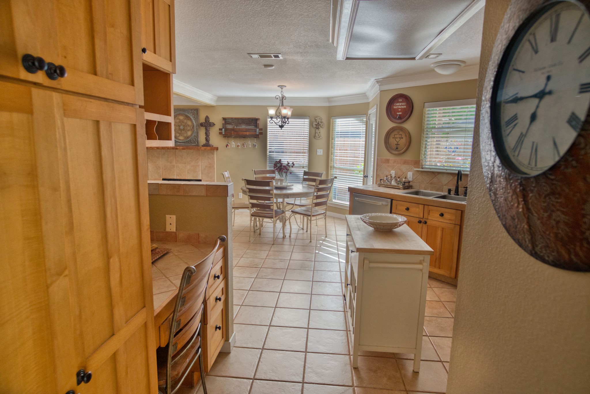 608 Prairie Lane Angleton, TX 77515 - Photo 10 of 30