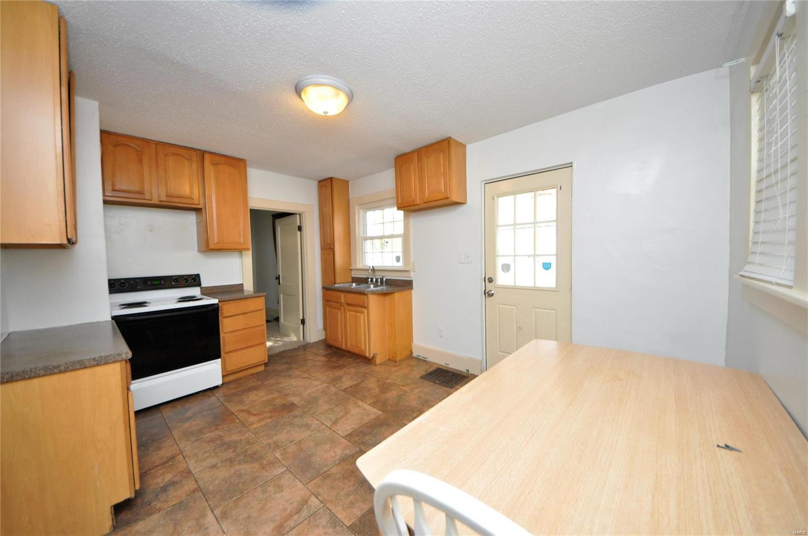 3851 Fee Fee Road Bridgeton, MO 63044 - Photo 14 of 33 Gallery Image 14