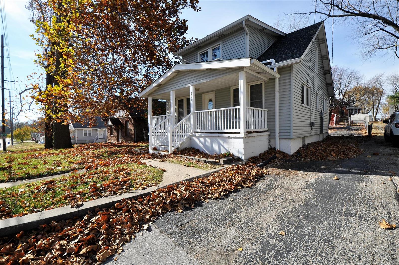 3851 Fee Fee Road Bridgeton, MO 63044 - Photo 4 of 33 Gallery Image 4