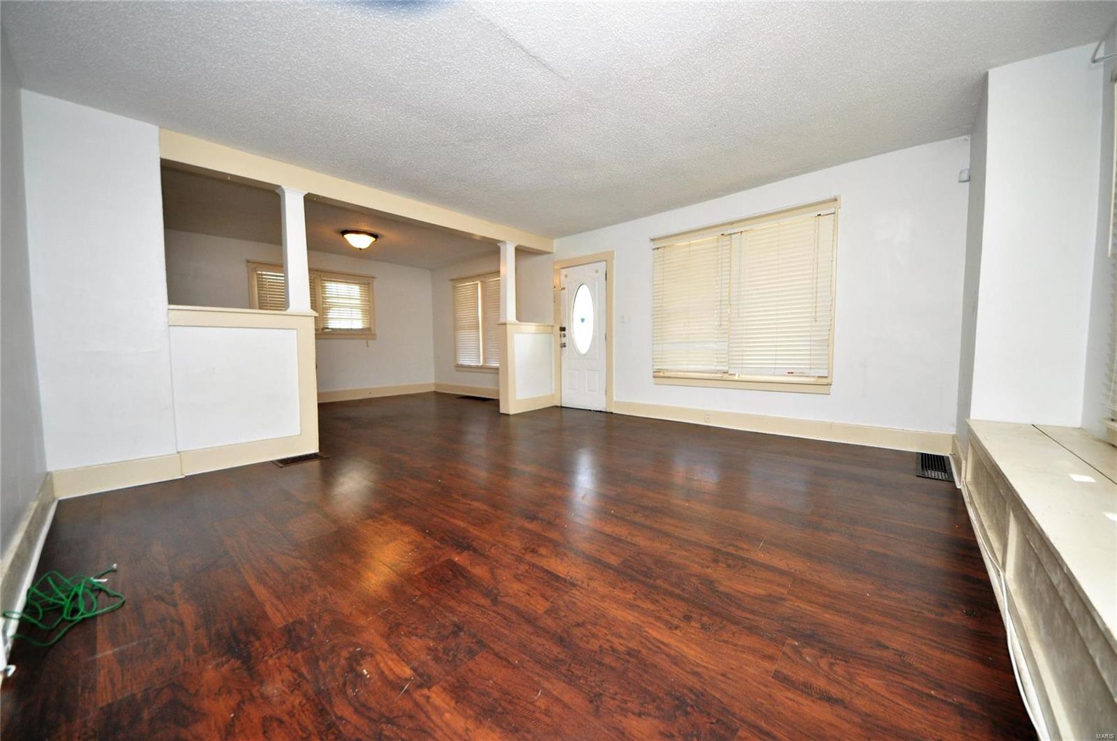 3851 Fee Fee Road Bridgeton, MO 63044 - Photo 6 of 33 Gallery Image 6