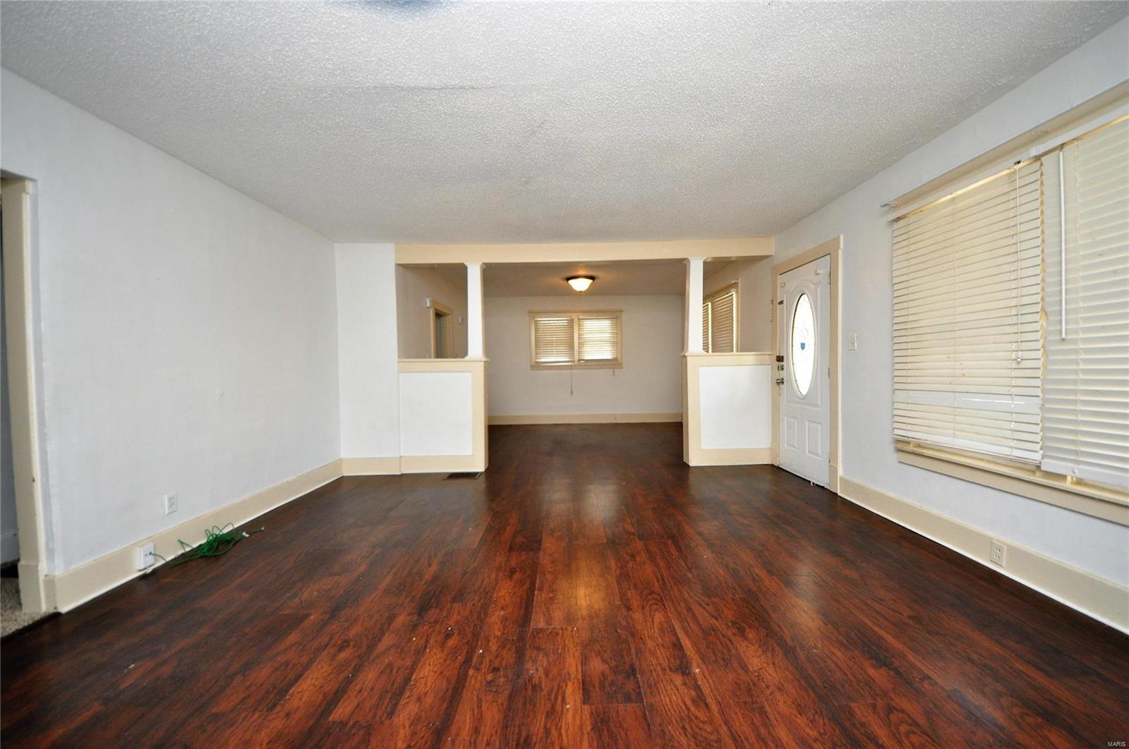 3851 Fee Fee Road Bridgeton, MO 63044 - Photo 7 of 33 Gallery Image 7