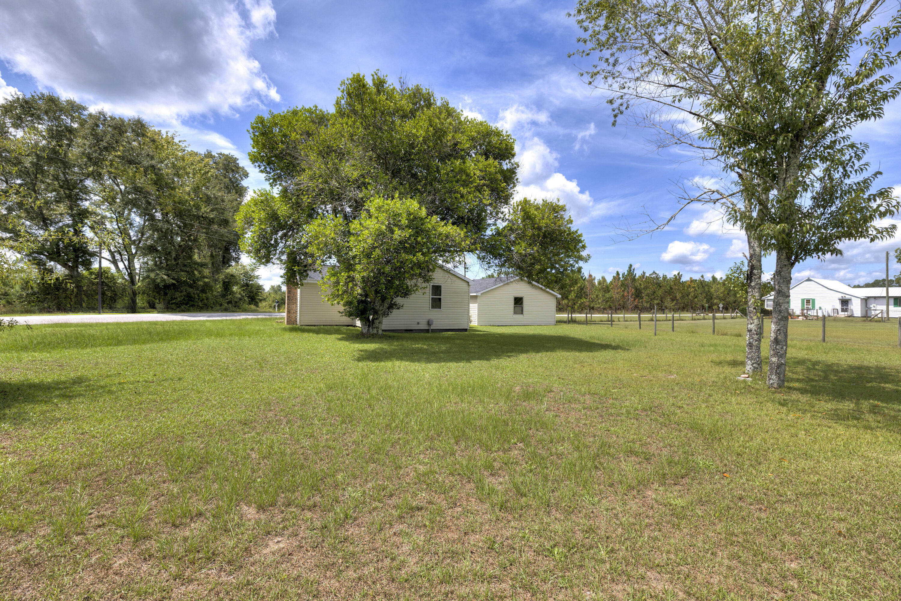 113 West Inwood Street Bethune, SC 29009 - Photo 2 of 21 Gallery Image 2