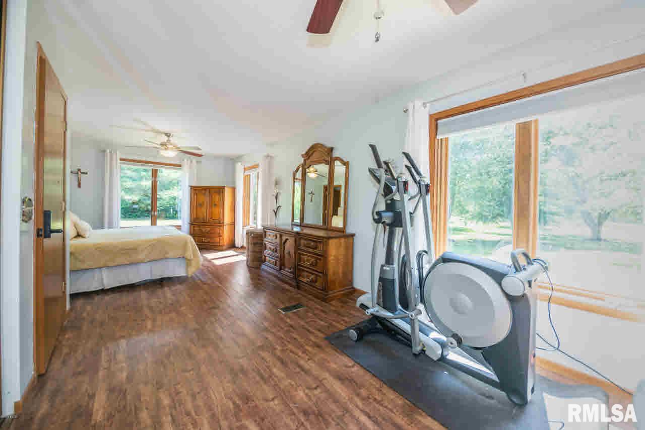 6983 Golf Course Road McLeansboro, IL 62859 - Photo 23 of 80 Gallery Image 23