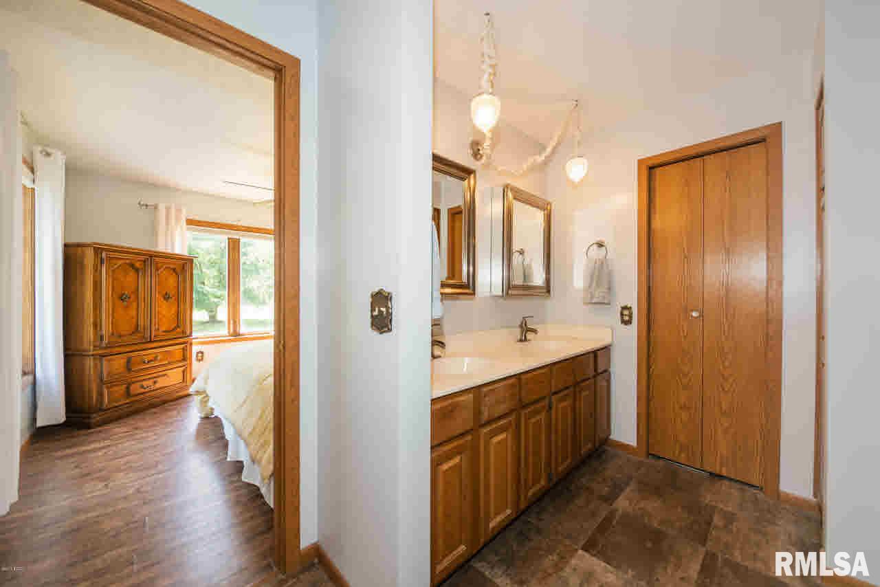 6983 Golf Course Road McLeansboro, IL 62859 - Photo 28 of 80 Gallery Image 28
