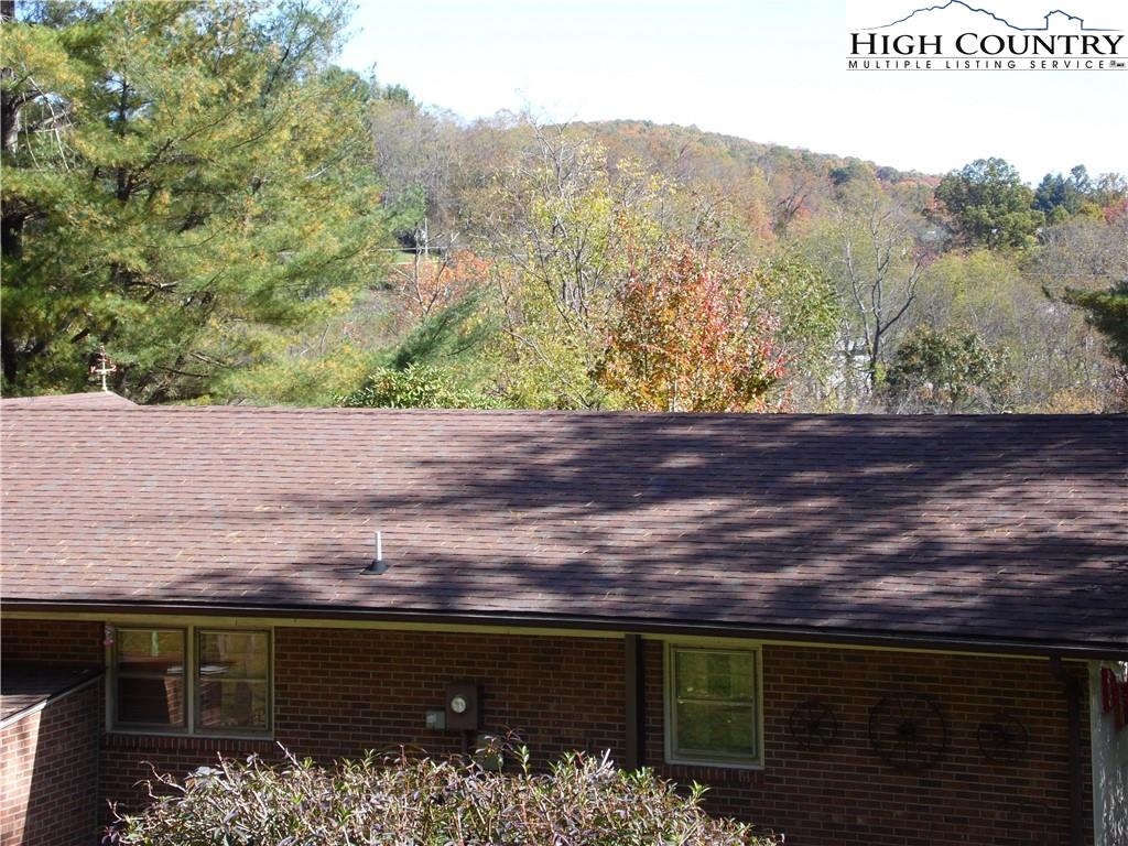 128 Mitchell Mountain Road Sparta, NC 28675 - Photo 32 of 46 Gallery Image 32