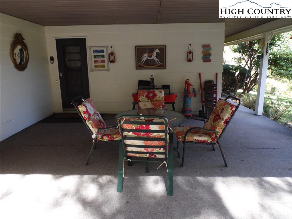 128 Mitchell Mountain Road Sparta, NC 28675 - Photo 6 of 46 Gallery Image 6