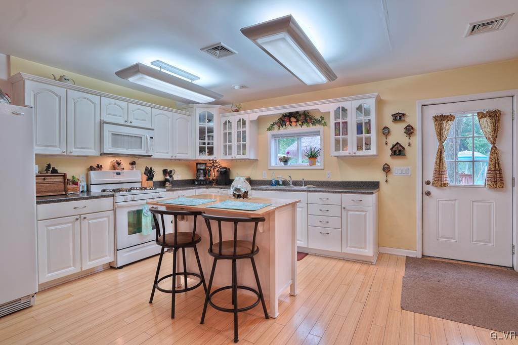 400 Pool Road, Unit 10 Northampton, PA 18067 - Photo 8 of 23 Gallery Image 8