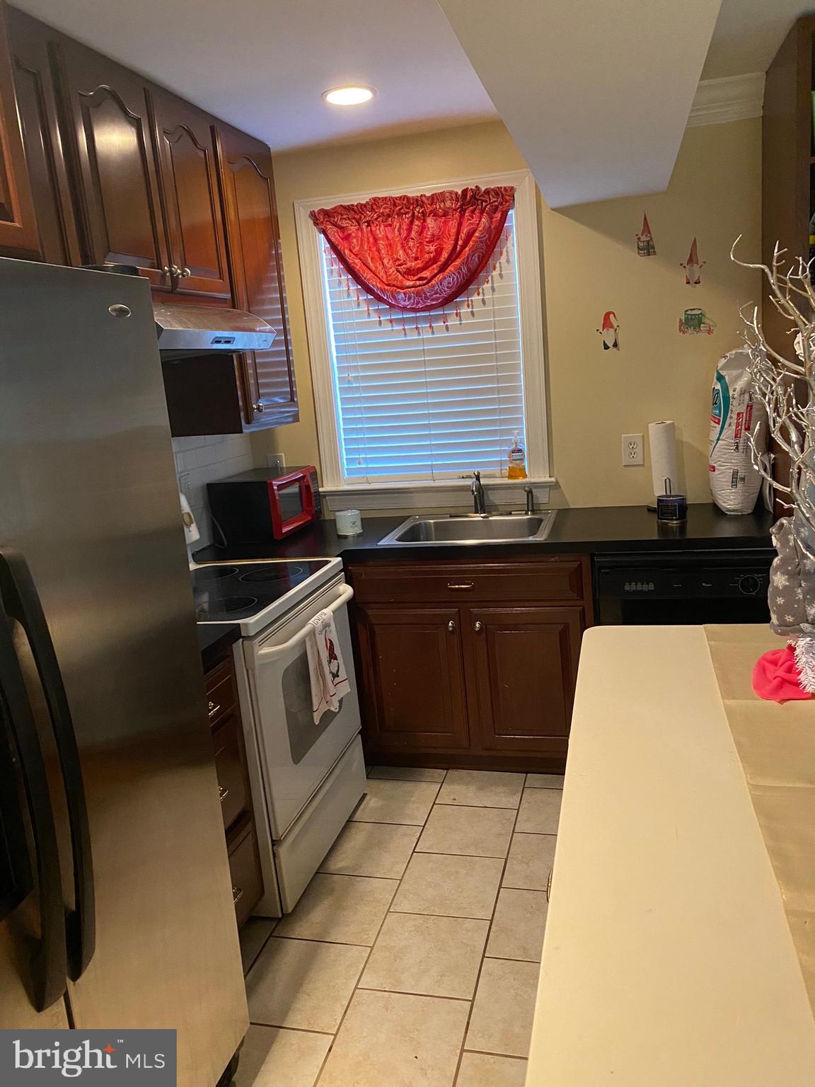 1161 South Merrimac Road Camden, NJ 08104 - Photo 4 of 19 Gallery Image 4