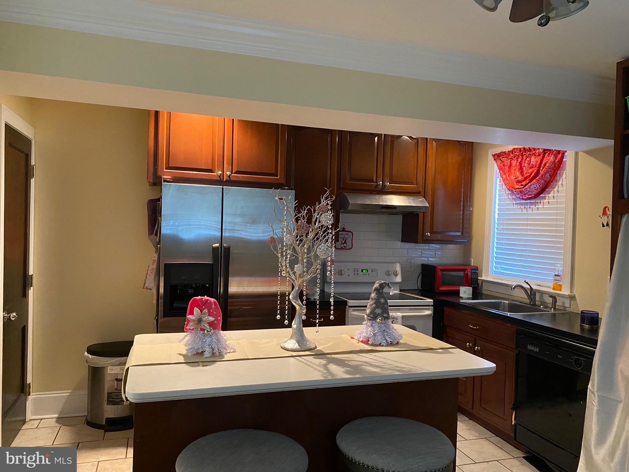 1161 South Merrimac Road Camden, NJ 08104 - Photo 6 of 19 Gallery Image 6