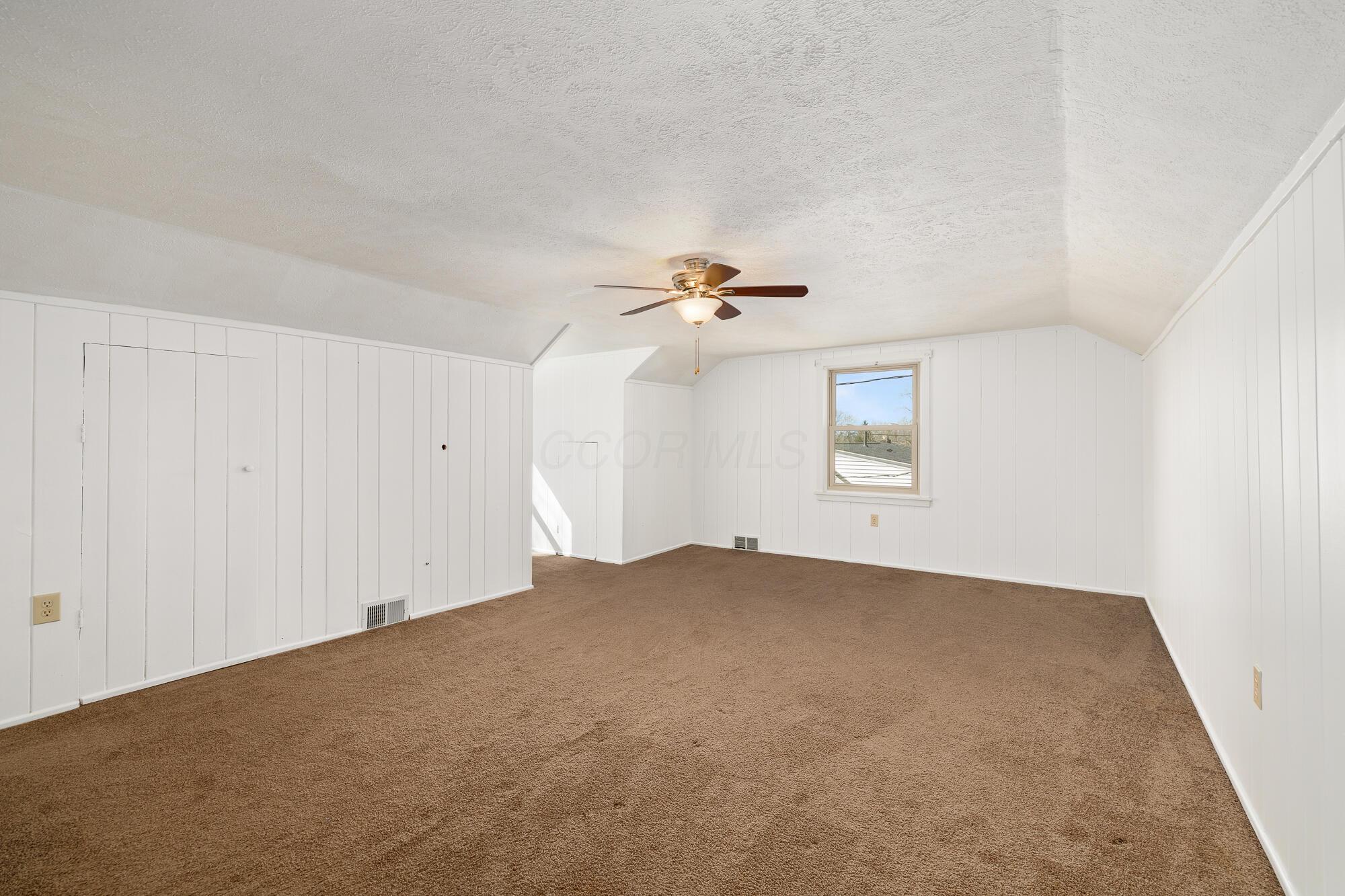 299 Taylor Road Mansfield, OH 44903 - Photo 16 of 40 Upstairs bedroom
