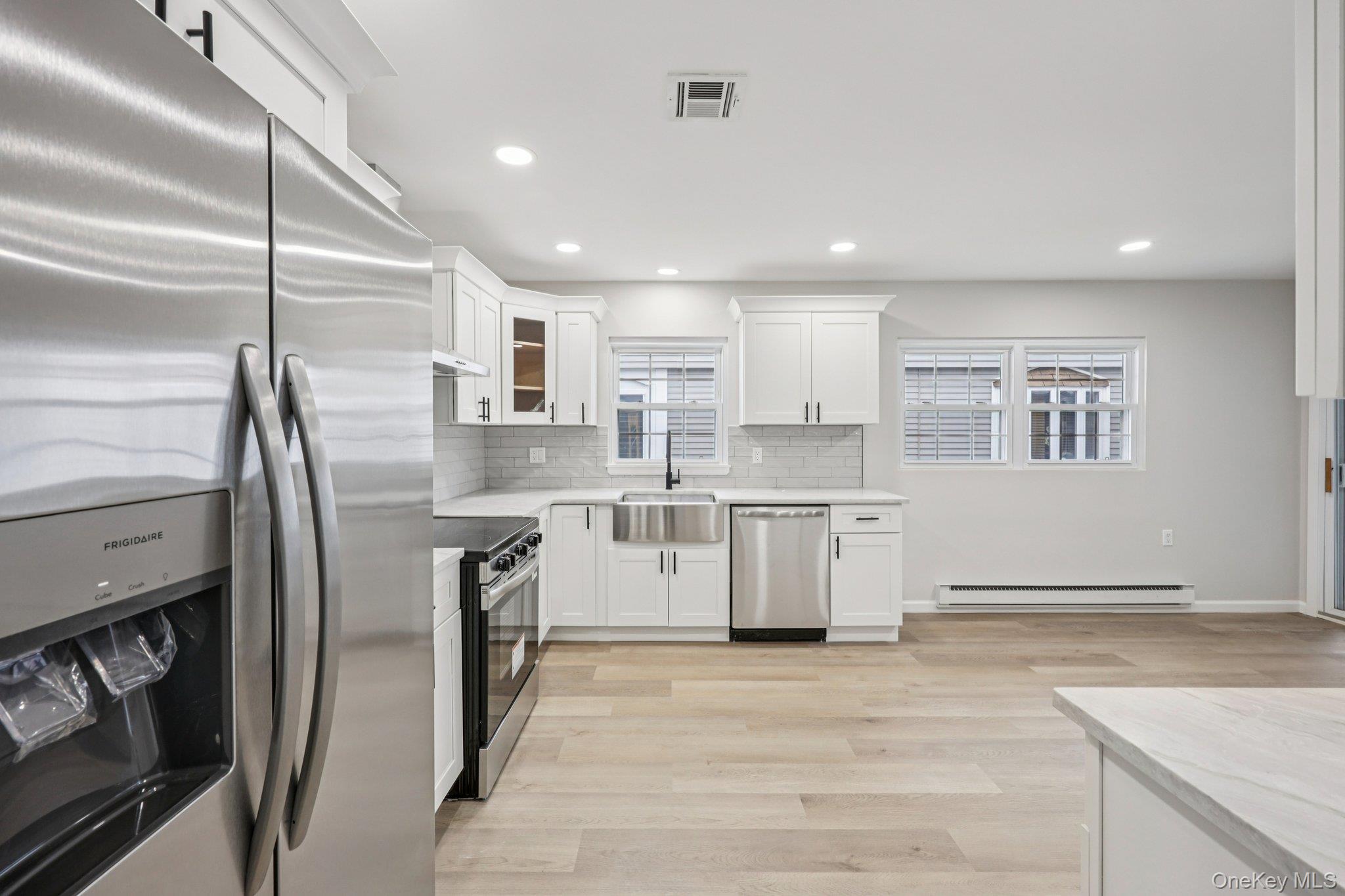 151 Laurance Lane Ridge, NY 11961 - Photo 11 of 33