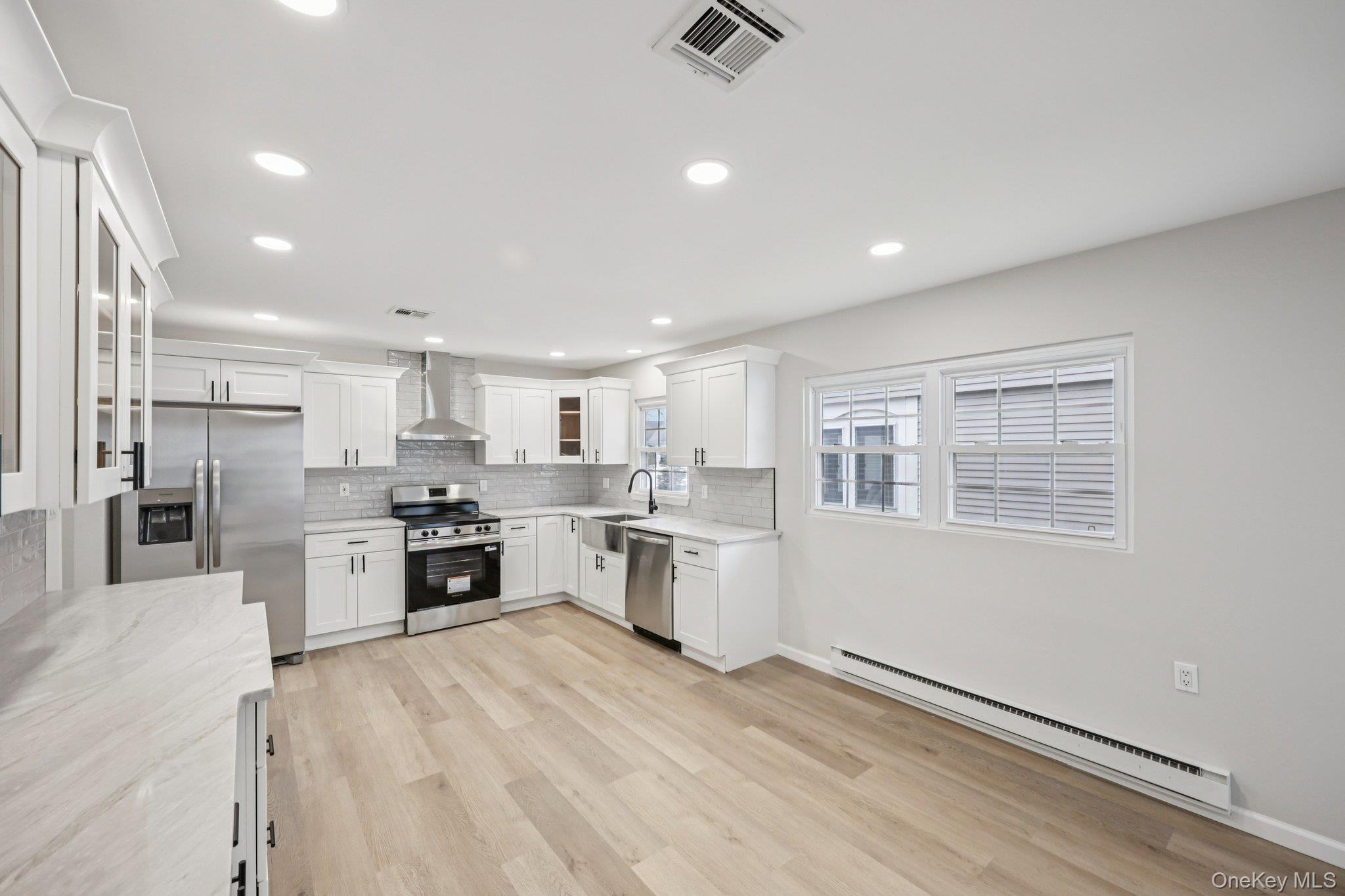 151 Laurance Lane Ridge, NY 11961 - Photo 12 of 33