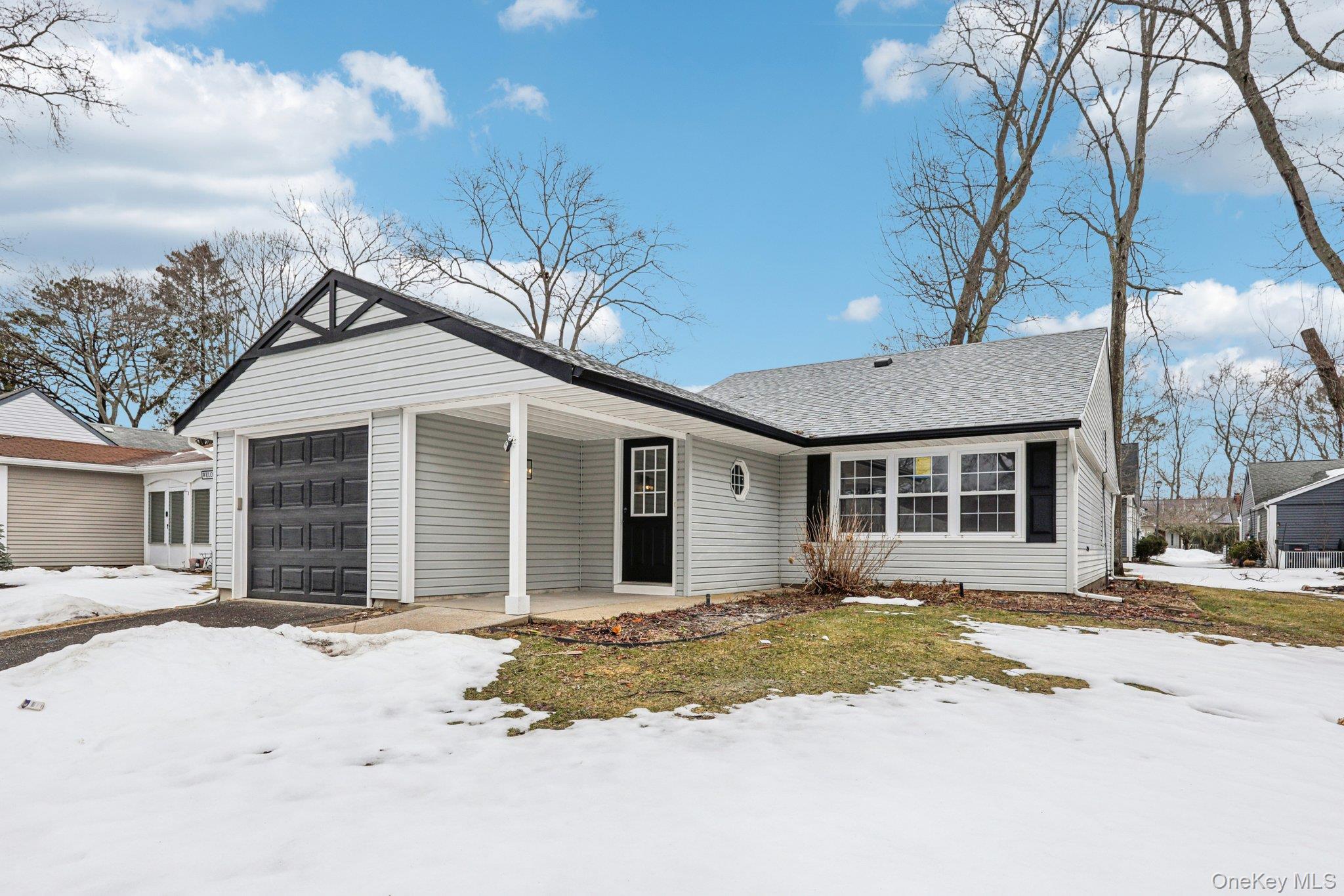151 Laurance Lane Ridge, NY 11961 - Photo 2 of 33