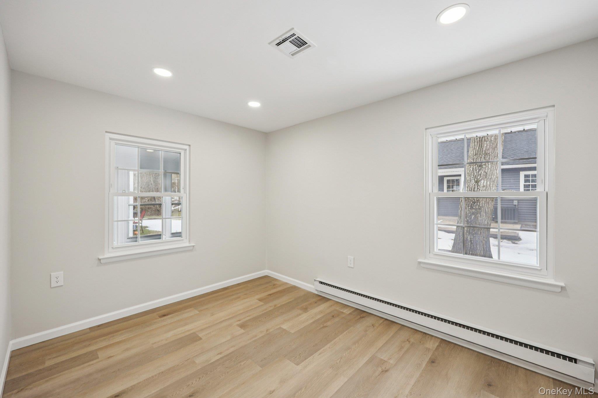 151 Laurance Lane Ridge, NY 11961 - Photo 22 of 33