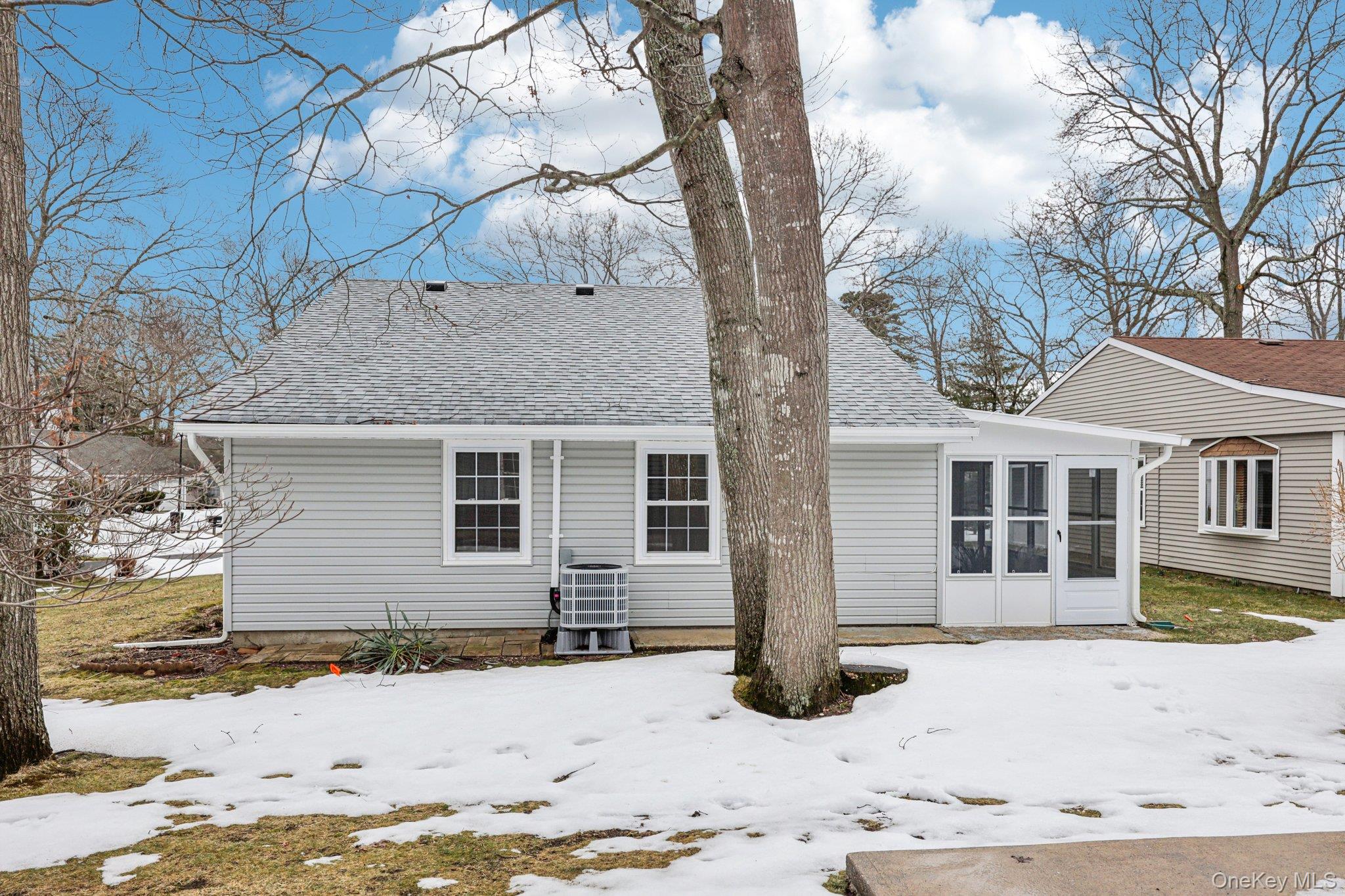 151 Laurance Lane Ridge, NY 11961 - Photo 30 of 33