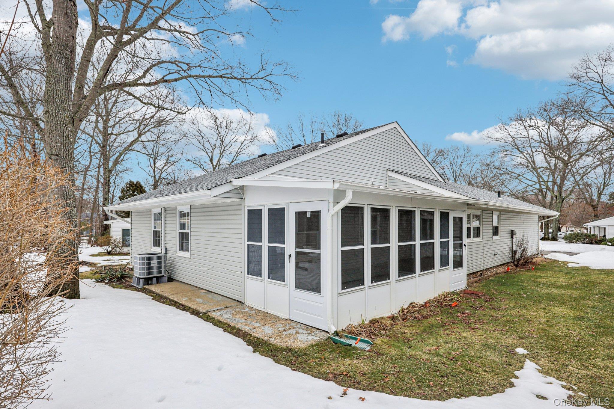 151 Laurance Lane Ridge, NY 11961 - Photo 31 of 33