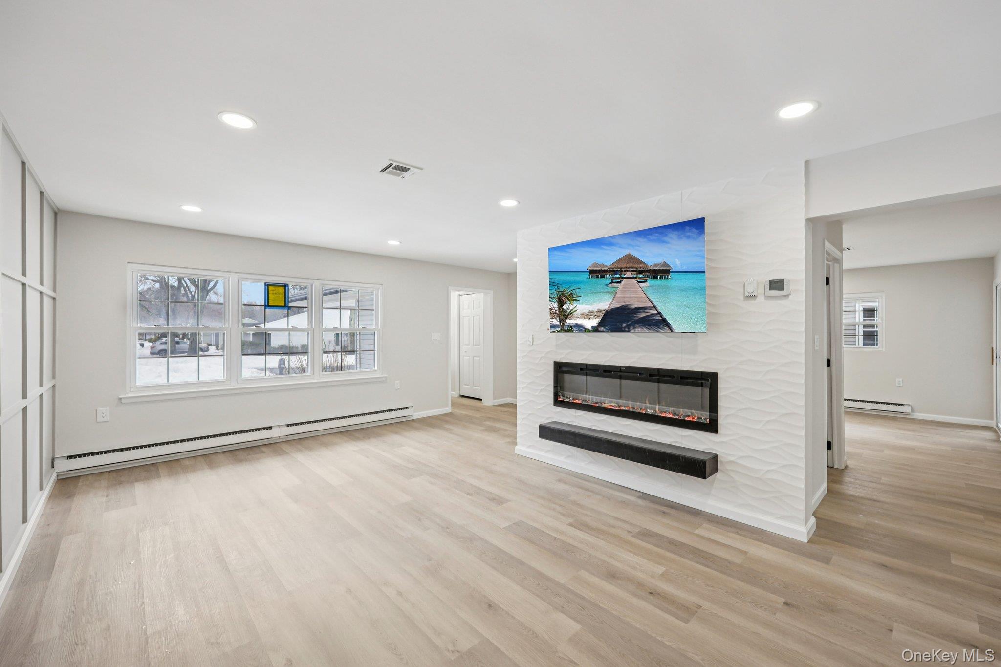 151 Laurance Lane Ridge, NY 11961 - Photo 8 of 33