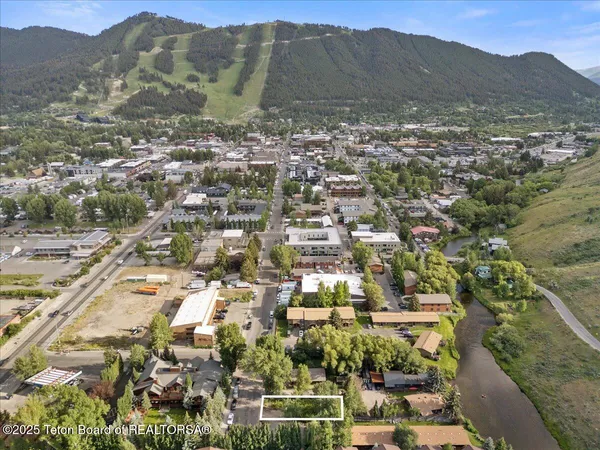 $1,900,000 | 415 Glenwood Street, Jackson, WY 83001