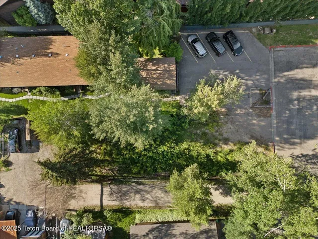 $1,900,000 | 415 Glenwood Street, Jackson, WY 83001