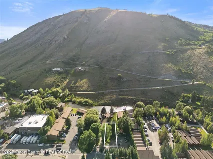 $1,900,000 | 415 Glenwood Street, Jackson, WY 83001