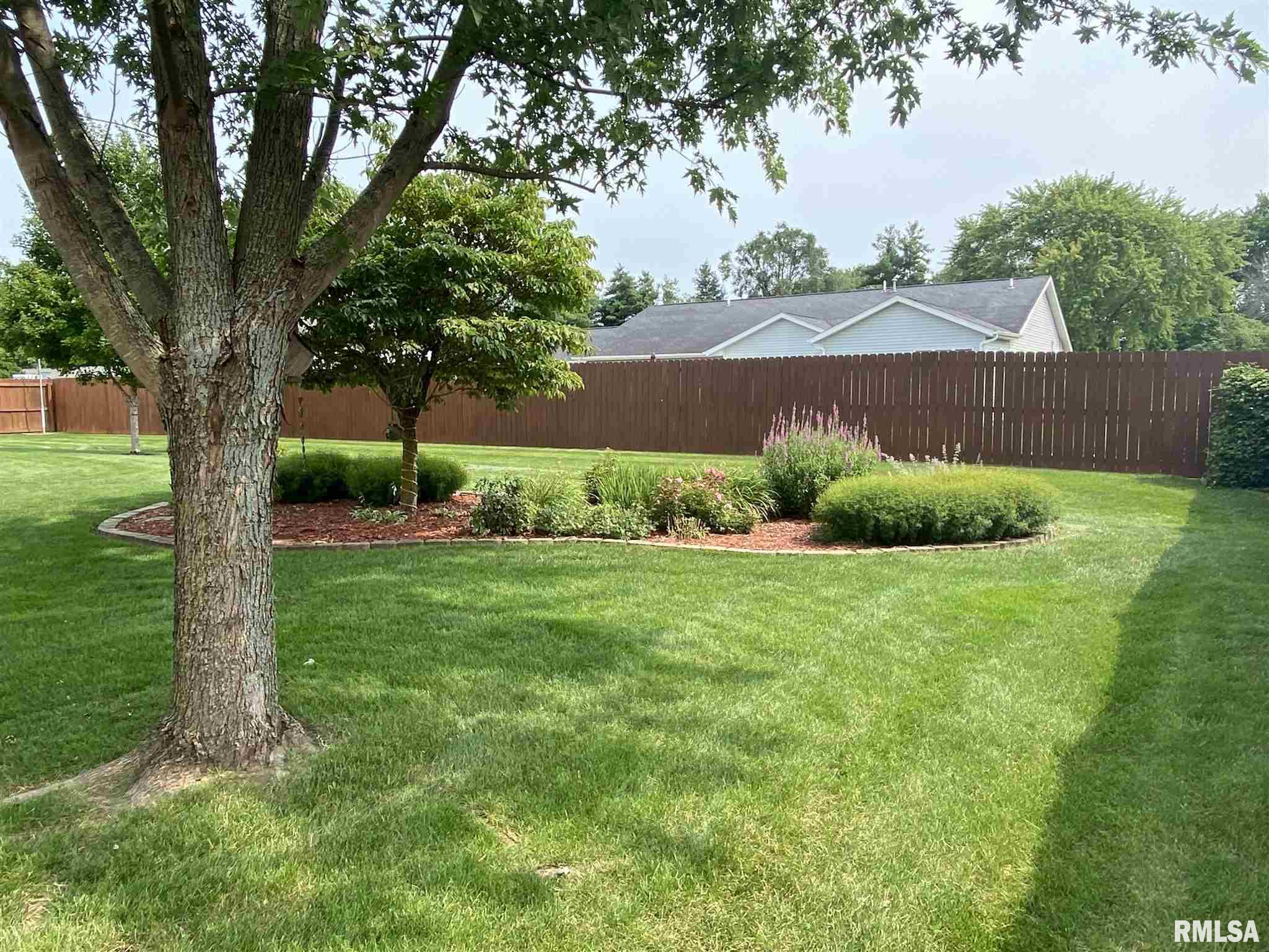 806 West Monroe Street Athens, IL 62613 - Photo 38 of 45 Gallery Image 38