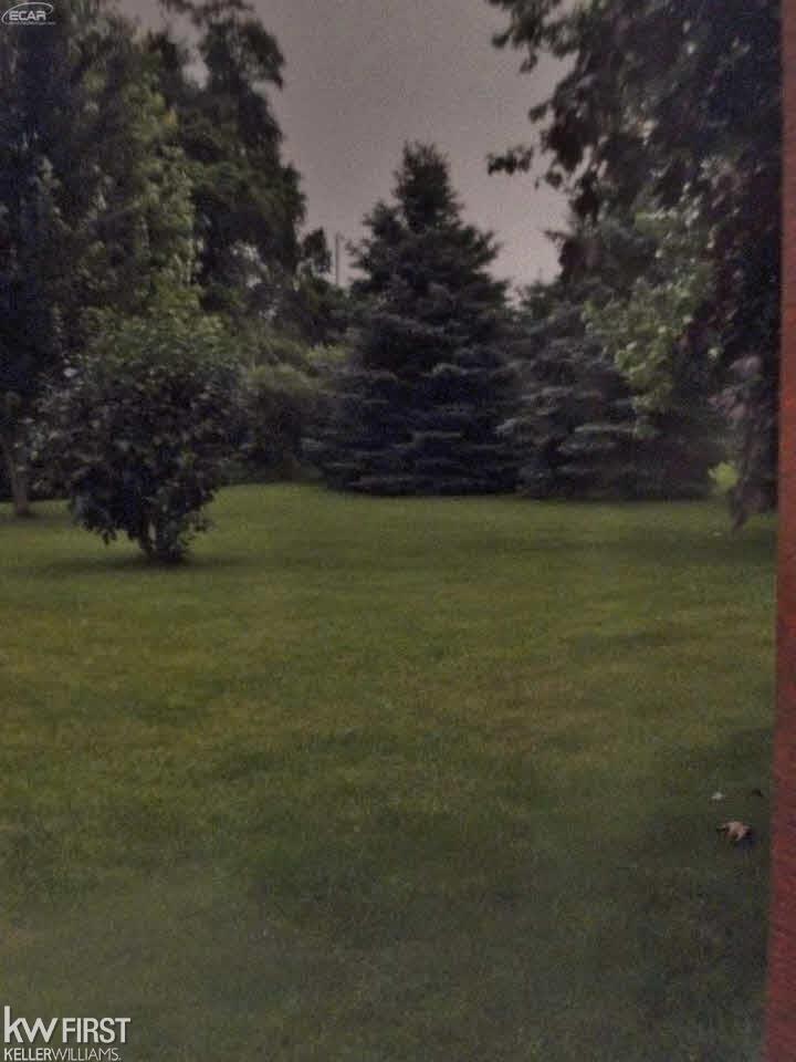 6465 Hartland Road Fenton, MI 48430 - Photo 40 of 41 21269352-39.JPG
