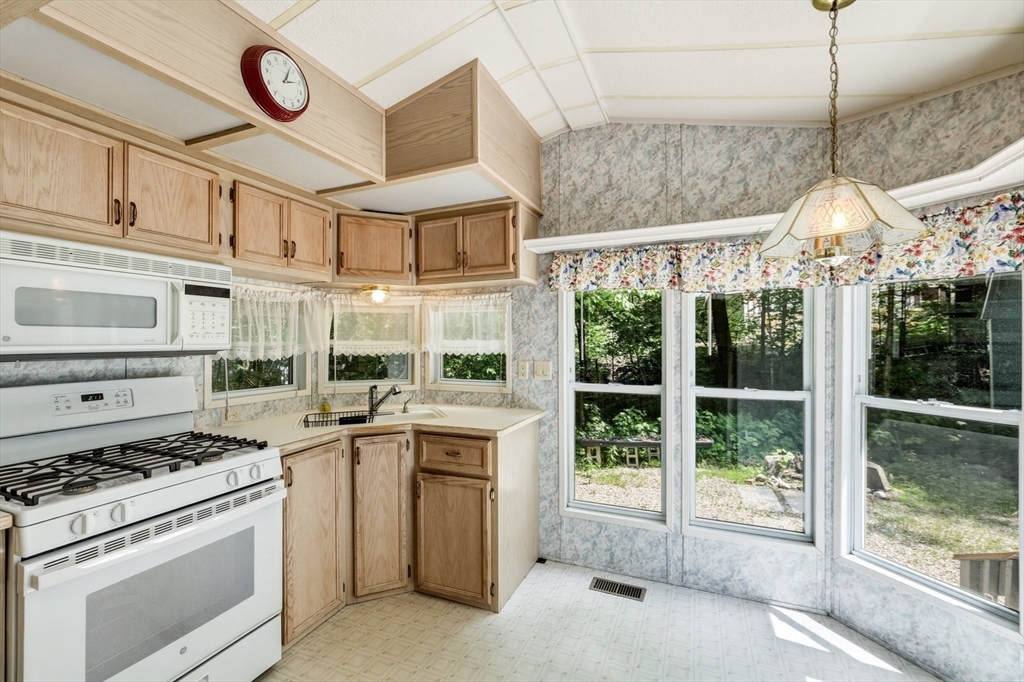 759 North Main Road, Unit V712 Otis, MA 01253 - Photo 12 of 42
