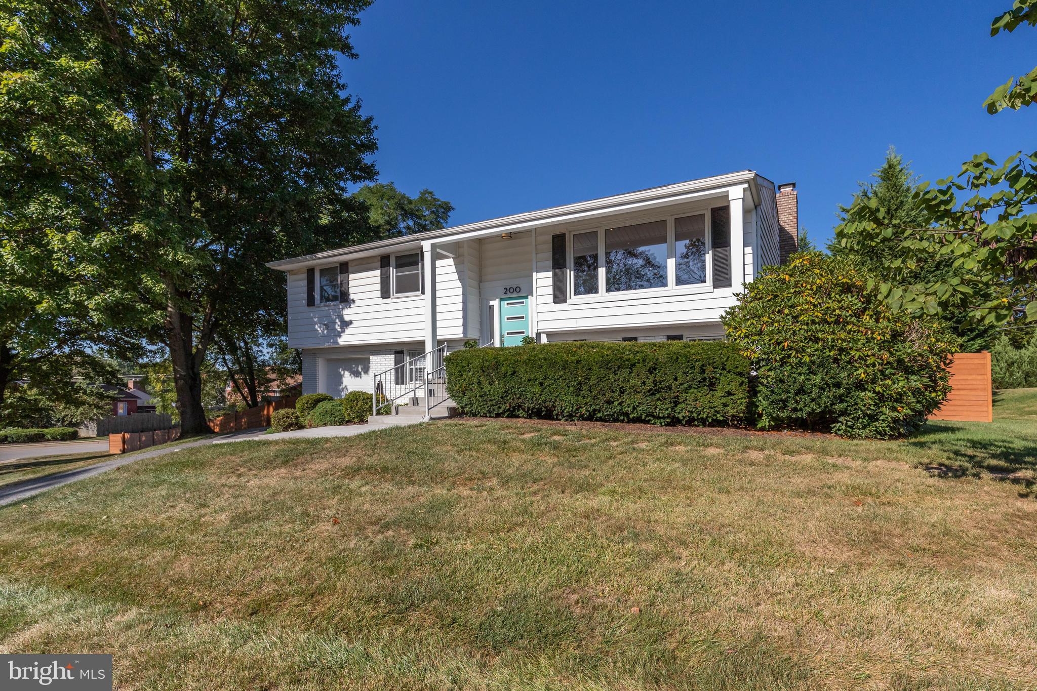 200 Locknell Road Lutherville-Timonium, MD 21093 - Photo 3 of 45 Gallery Image 3